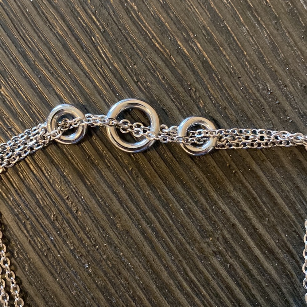 🌞 Lia Sophia Necklace Silver with Circles - Picture 3 of 6
